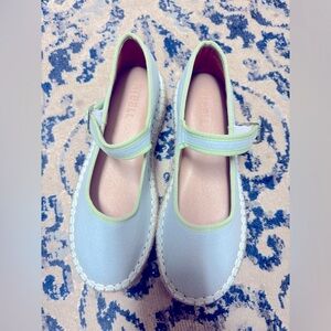 Atbell. Women’s Mary Jane. Canvas Flats. 6.5